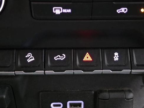 Used 2021 Chevrolet Silverado 1500 Custom Trail Boss w/ LPO, Dark Essentials Package image 25