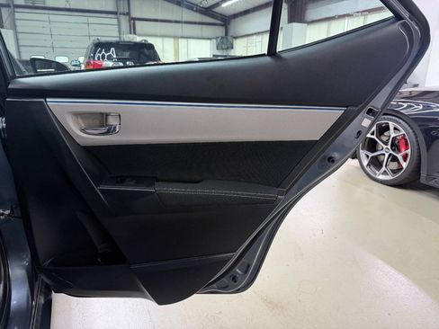 Used 2016 Toyota Corolla LE FWD image 14
