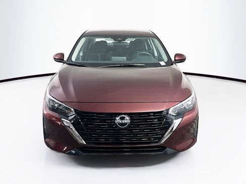 Used 2025 Nissan Sentra SV image 2