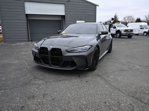 Used 2022 BMW M3 Competition w/ M Carbon Exterior Package AWD/4WD image 3