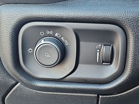 Used 2021 RAM 2500 Tradesman image 25