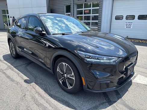 Used 2021 Ford Mustang Mach-E Select w/ Comfort/Appearance Package AWD/4WD image 4