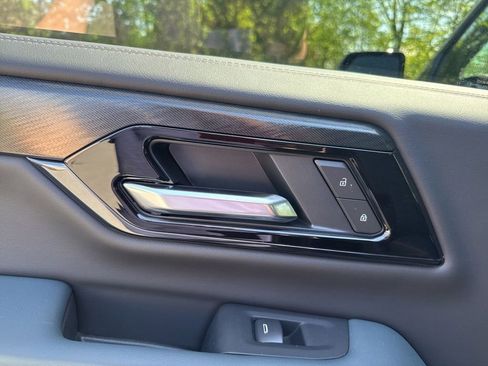 New 2026 GMC Yukon XL AT4 w/ AT4 Premium Plus Package AWD/4WD image 54