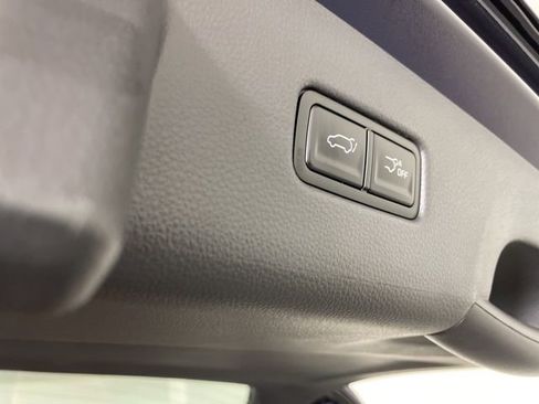 New 2026 Kia Carnival EX image 44