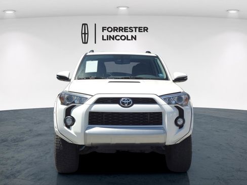 Used 2018 Toyota 4Runner TRD Off-Road Premium AWD/4WD image 8