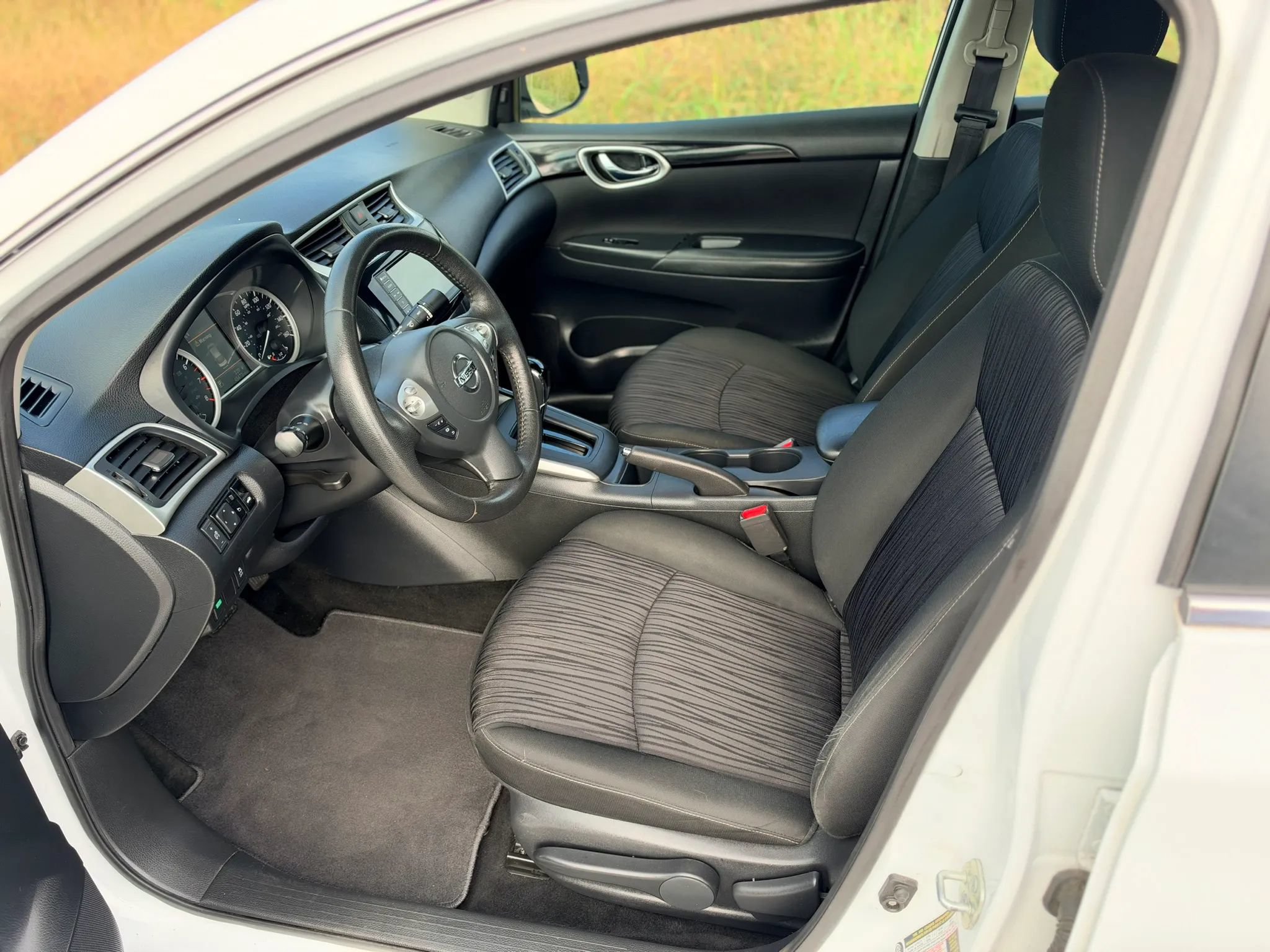 Used 2019 Nissan Sentra SV w/ Special Edition Package FWD image 20