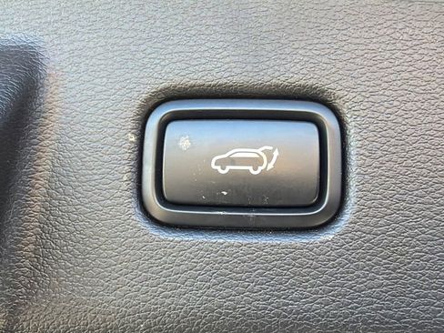 Used 2022 Kia Telluride SX w/ SX Prestige Package image 19