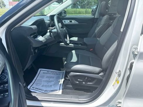 New 2026 Ford Explorer Active w/ Active Comfort Package AWD/4WD image 11