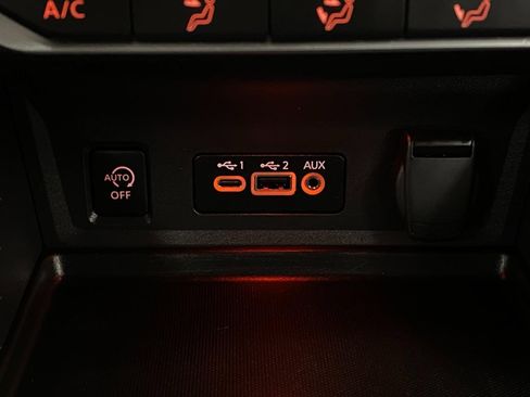 Used 2025 Nissan Sentra SV image 24