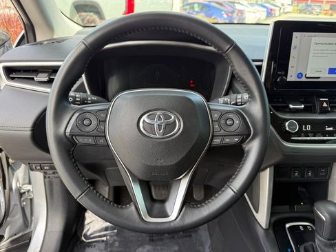 Certified 2024 Toyota Corolla Cross XLE w/ Convenience Package FWD image 24