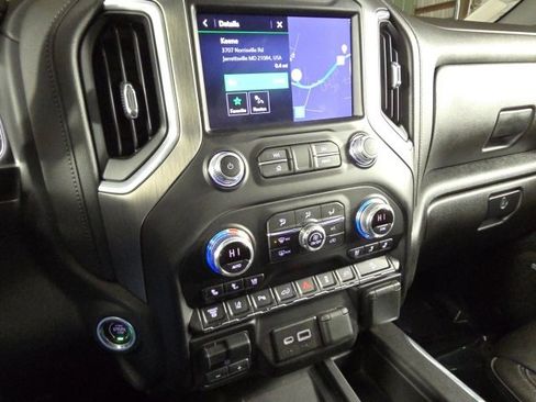 Used 2022 GMC Sierra 2500 Denali w/ Denali Ultimate Package image 25