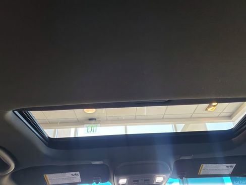 Used 2025 Cadillac CT4 Premium Luxury image 34