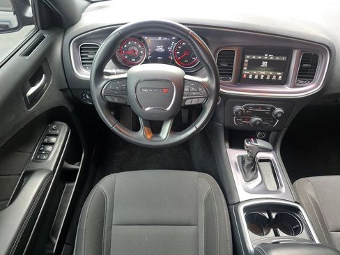 Used 2019 Dodge Charger SXT RWD image 15