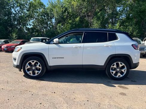 Used 2017 Jeep Compass Limited AWD/4WD image 2