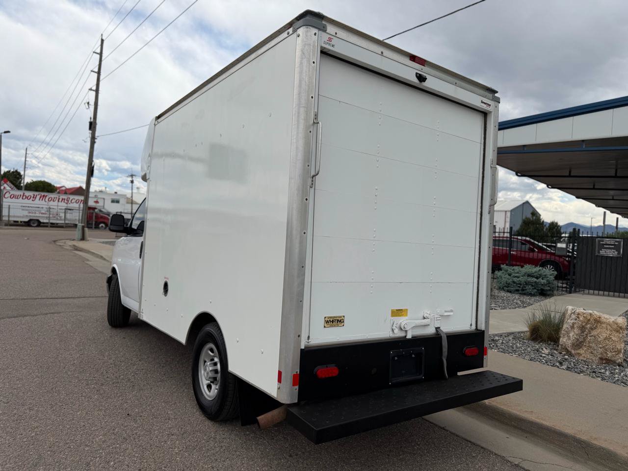 Used 2019 Chevrolet Express 3500 w/ Power Convenience Package RWD image 3
