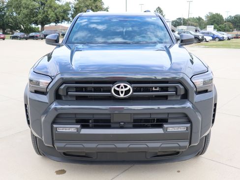 Used 2026 Toyota 4Runner SR5 AWD/4WD image 2