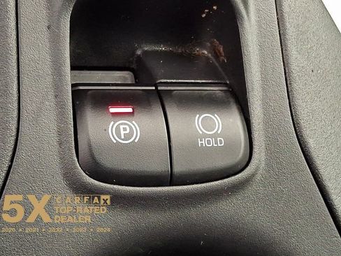 Used 2024 Toyota Corolla Cross LE image 28