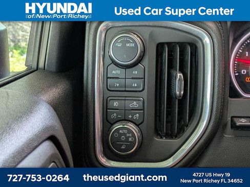 Used 2020 Chevrolet Silverado 3500 High Country w/ Technology Package AWD/4WD image 34
