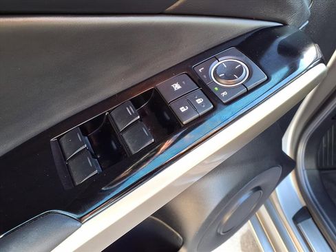 Used 2016 Lexus IS 200t image 19