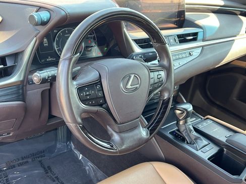 Used 2021 Lexus ES 350 w/ Premium Package image 17