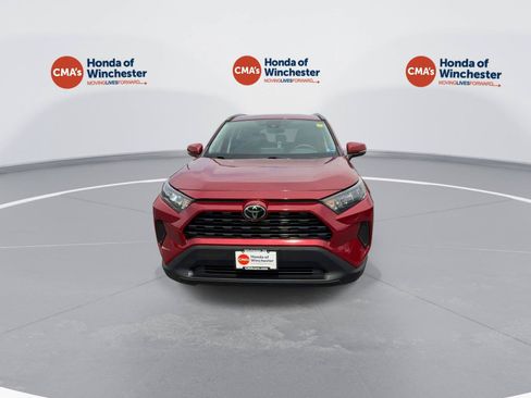 Used 2021 Toyota RAV4 LE AWD/4WD image 3