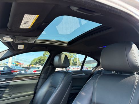 Used 2015 BMW 528i xDrive Sedan AWD/4WD image 9