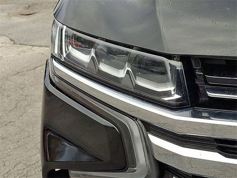 Certified 2023 Chevrolet Suburban LT image 6