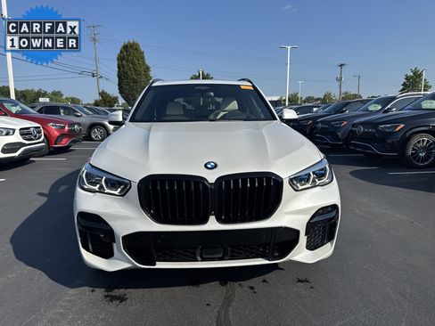 Used 2022 BMW X5 xDrive40i w/ M Sport Package AWD/4WD image 3