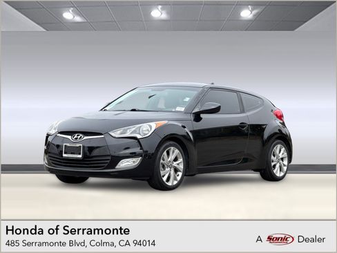Used 2017 Hyundai Veloster FWD image 1