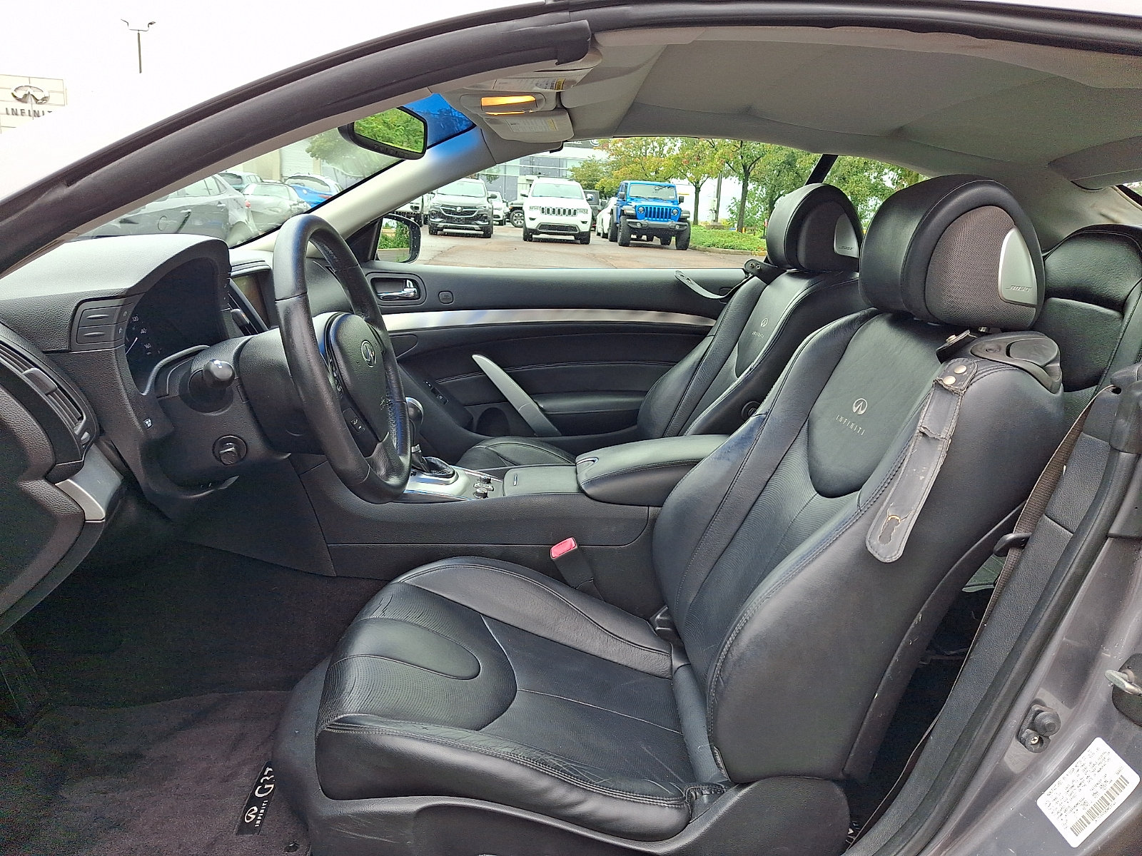 Used 2013 INFINITI G37 Convertible w/ Premium Pkg RWD image 14