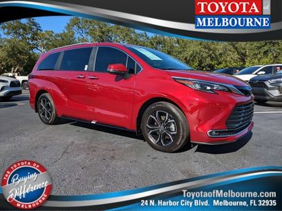 New 2025 Toyota Sienna Platinum