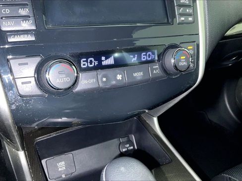 Used 2015 Nissan Altima 2.5 SL w/ Technology Package image 32
