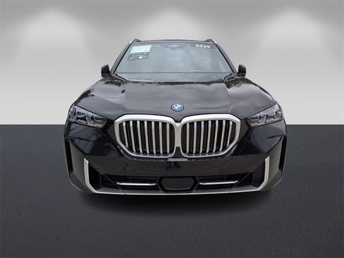 Certified 2025 BMW X5 xDrive50e w/ Parking Assistance Package image 3