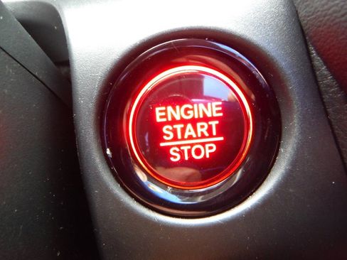 Used 2023 Honda HR-V LX image 17