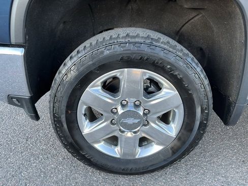 Used 2020 Chevrolet Silverado 2500 LTZ w/ LTZ Premium Package image 9