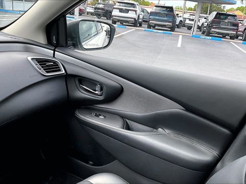Used 2023 Nissan Murano SV w/ SV Midnight Edition Package FWD image 16