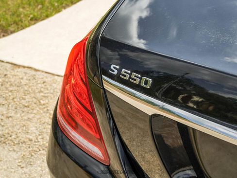 Used 2017 Mercedes-Benz S 550 4MATIC Sedan image 46