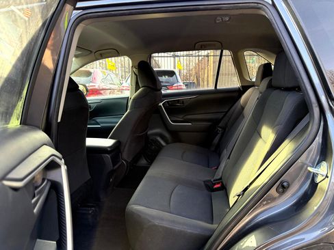 Used 2020 Toyota RAV4 LE w/ All Weather Liner Package image 27