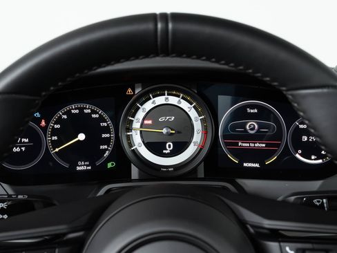 Used 2022 Porsche 911 GT3 RWD image 5