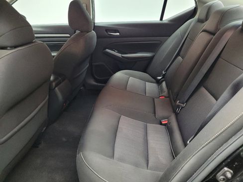 Used 2021 Nissan Altima 2.5 SV w/ SV Premium Package AWD/4WD image 18