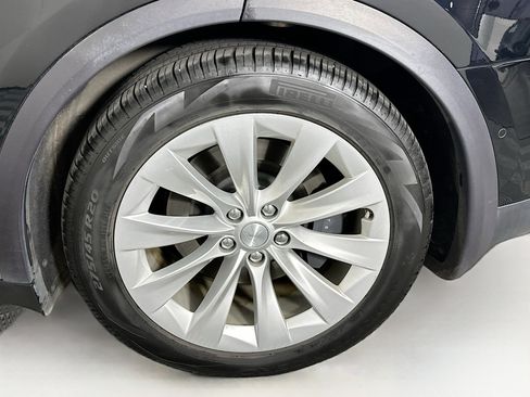 Used 2019 Tesla Model X 75D image 11