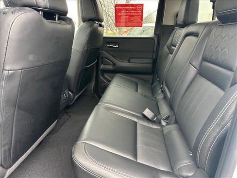 Certified 2025 Nissan Frontier SL image 13