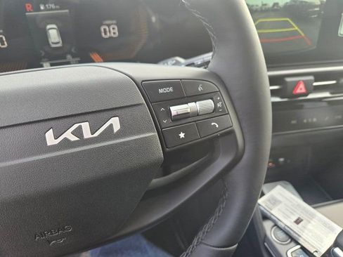 New 2026 Kia Sportage EX FWD image 15