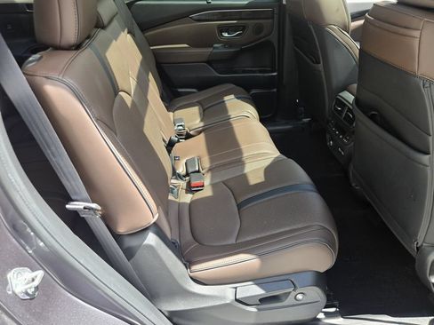 Used 2023 Honda Pilot Elite image 18
