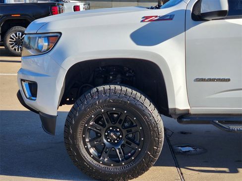 Used 2018 Chevrolet Colorado Z71 image 9
