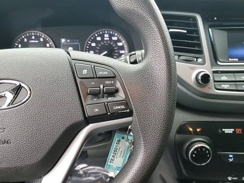 Used 2017 Hyundai Tucson SE image 16