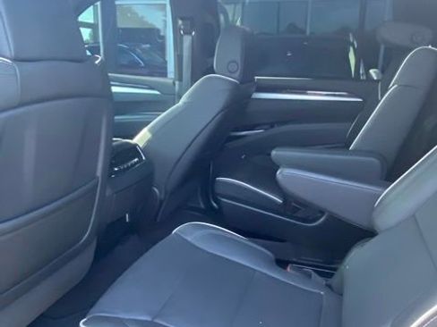 Used 2025 Cadillac Escalade ESV Premium Luxury w/ Touring Package AWD/4WD image 5