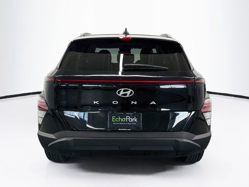 Used 2025 Hyundai Kona SEL FWD image 7