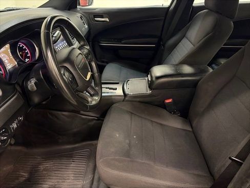 Used 2019 Dodge Charger Police w/ Street Appearance Group image 17
