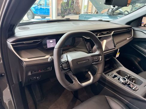 New 2026 Jeep Cherokee Overland w/ Advanced Pro Tech Group AWD/4WD image 7
